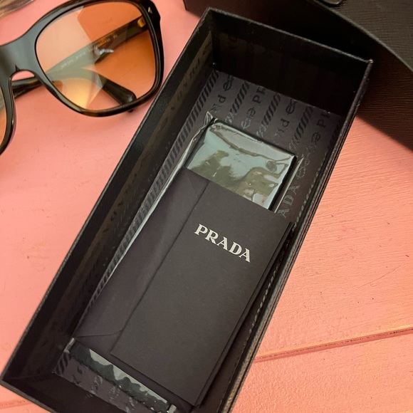 Prada Sunglasses - Picture 5 of 8